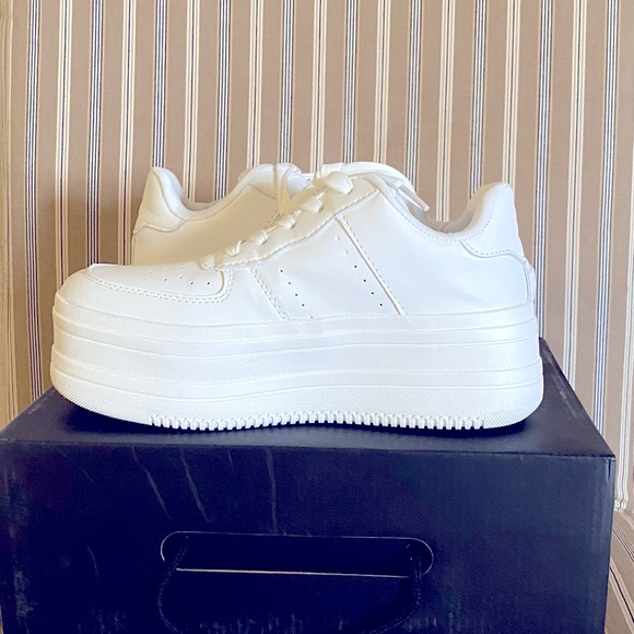 PLATFORM SNEAKERS BY FASHION NOVA ❤️🔥 NEW WITHOUT TAG - Picture 5 of 13